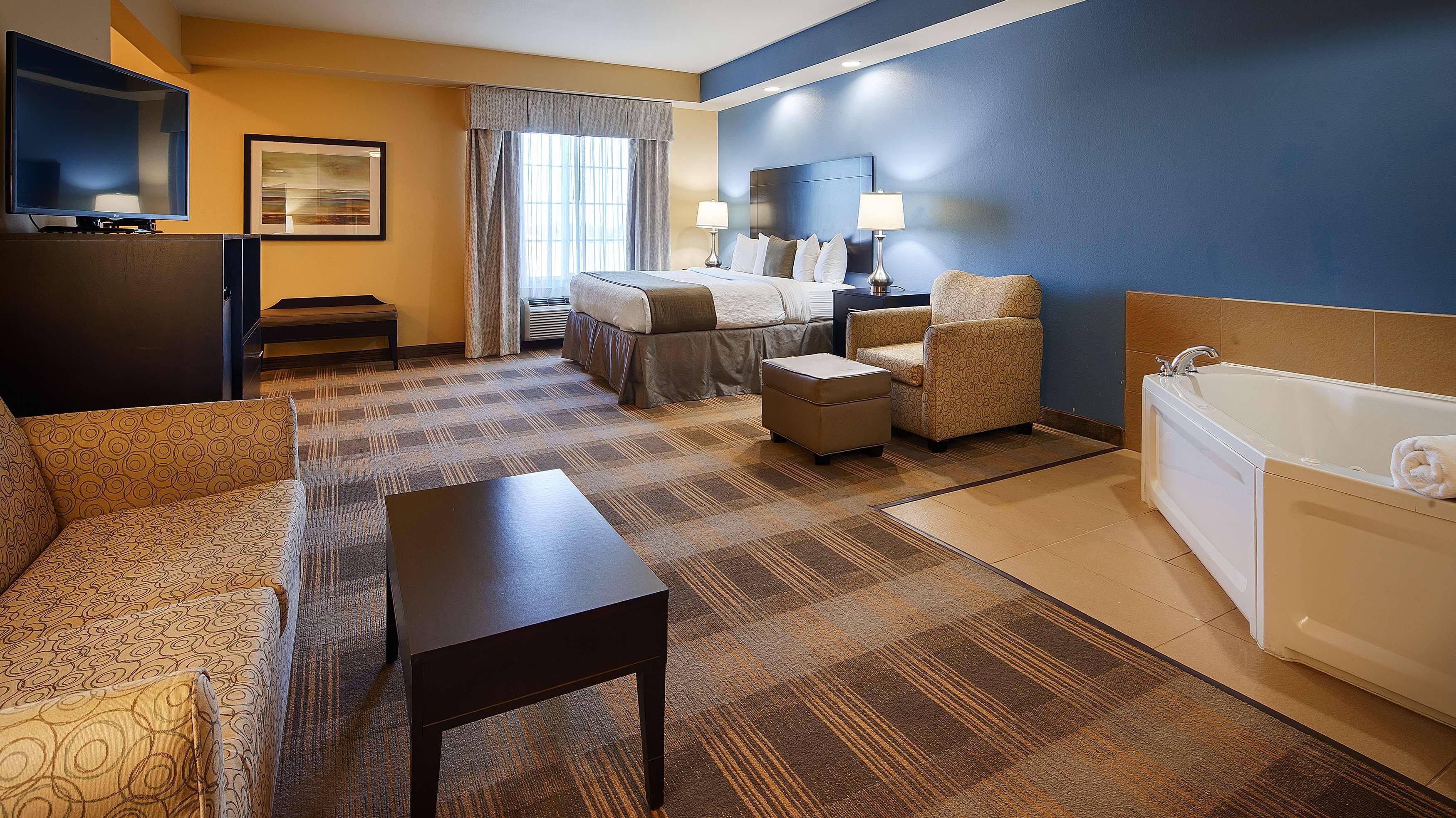 Best Western Plus Fort Worth Forest Hill Inn & Suites Extérieur photo